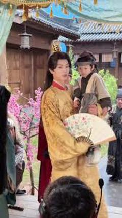 《绝嗣陛下锁朱颜五宝宫心计》